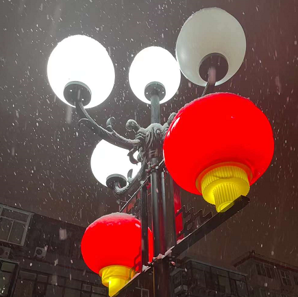 瑞雪兆豐年，微型鋼絲繩電動(dòng)葫蘆吊糧忙